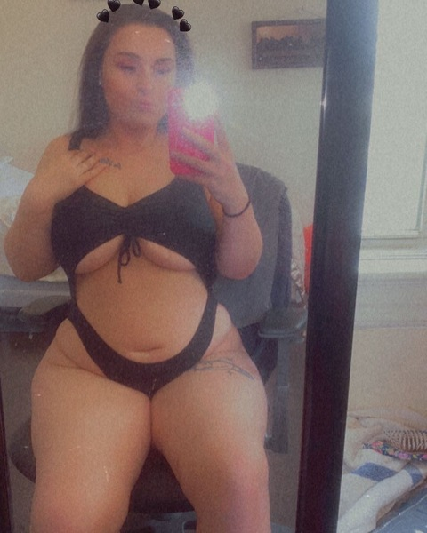 bri.ellleee0x onlyfans leaked picture 1