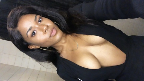 elizaaa onlyfans leaked picture 2