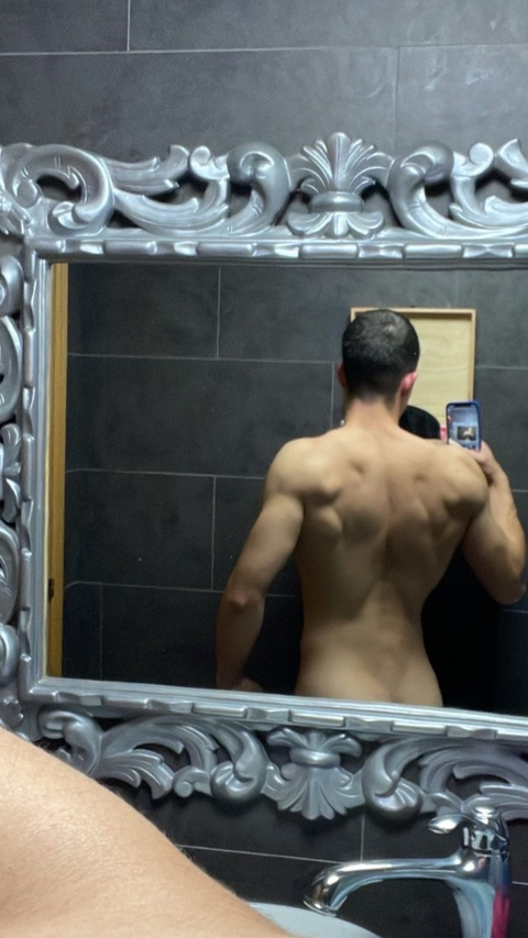 enzohall onlyfans leaked picture 2