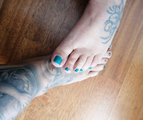 feetsin_sisters onlyfans leaked picture 1