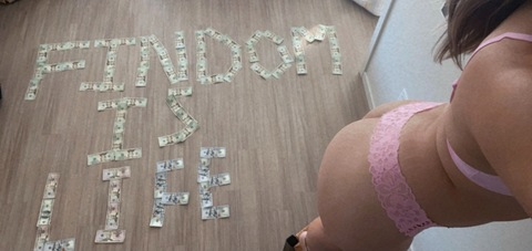 g0ddessselina onlyfans leaked picture 1