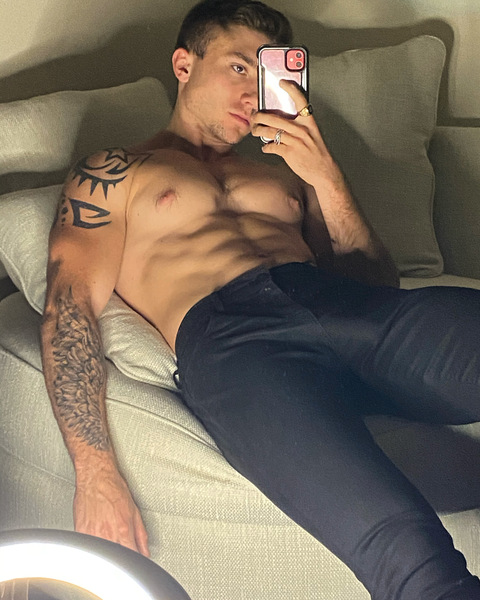 garett__nolan onlyfans leaked picture 1