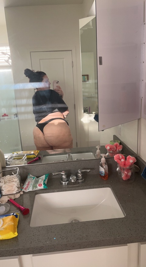 iceequeen420 onlyfans leaked picture 1