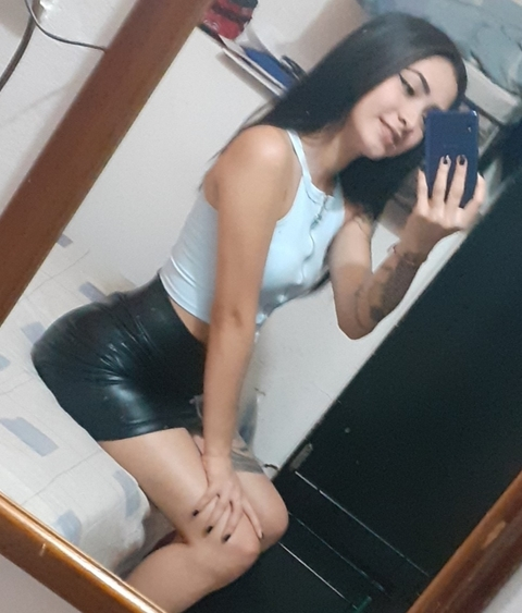 jocelynetoro onlyfans leaked picture 1