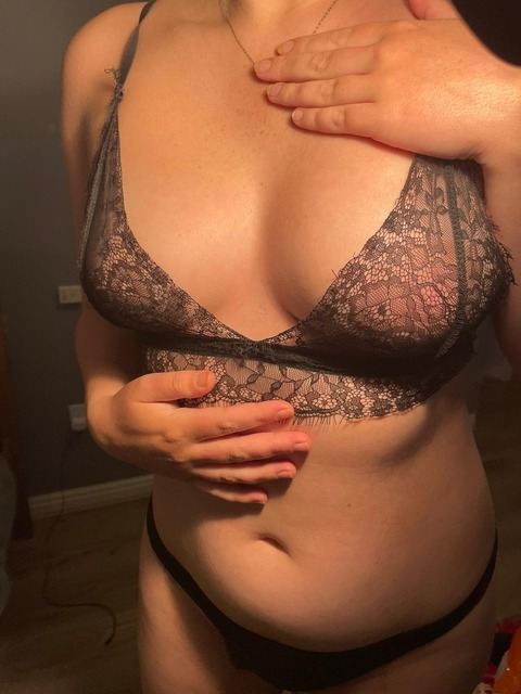 lanaalunass onlyfans leaked picture 2