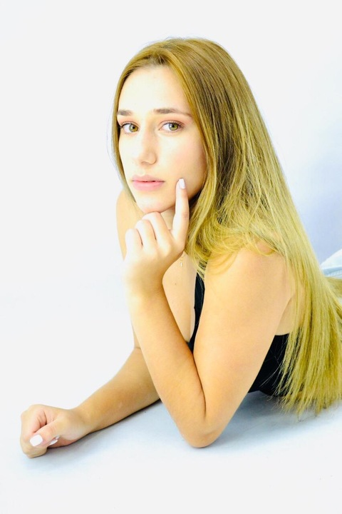 leonaramartins onlyfans leaked picture 2