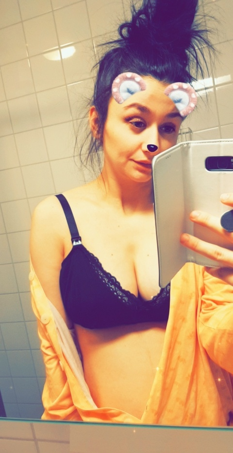 nanaviola onlyfans leaked picture 1