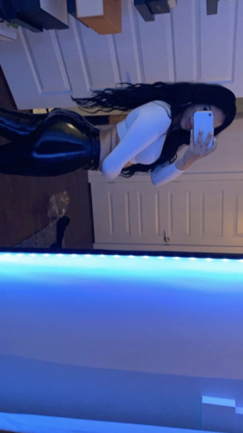 sandra6969 onlyfans leaked picture 2